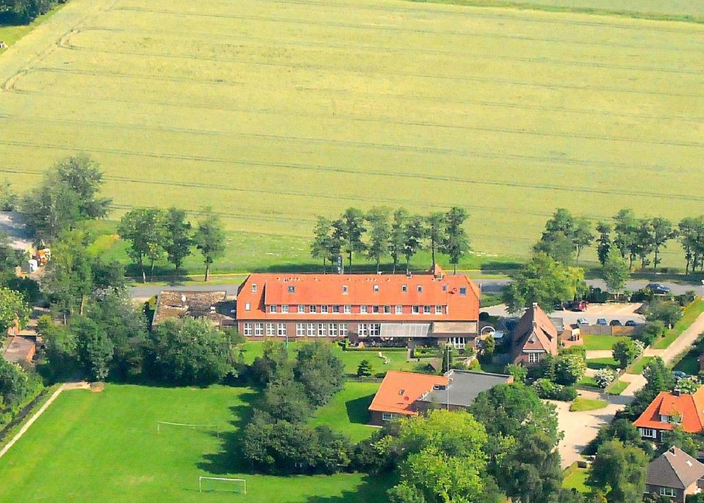 Landhotel Alte Schule - Hotel Garni シリヒ エクステリア 写真