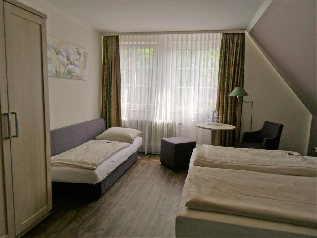 Landhotel Alte Schule - Hotel Garni シリヒ エクステリア 写真